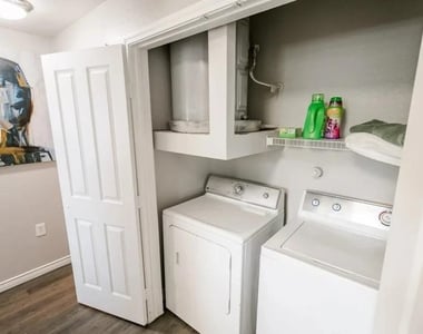6710 Babcock Road - Photo Thumbnail 1