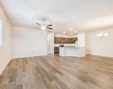 25109 Pacific Wren Drive - Photo Thumbnail 4