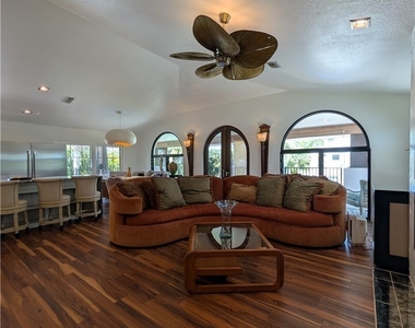 14952 Kimberly Lane - Photo Thumbnail 16