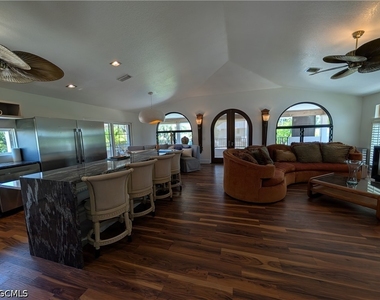 14952 Kimberly Lane - Photo Thumbnail 12