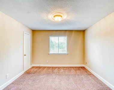 9410 Stoneridge Canyon Lane - Photo Thumbnail 8
