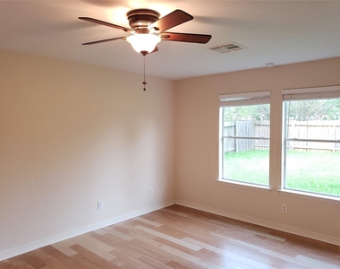 9410 Stoneridge Canyon Lane - Photo Thumbnail 4