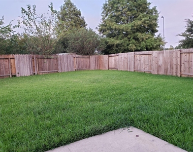 9410 Stoneridge Canyon Lane - Photo Thumbnail 12