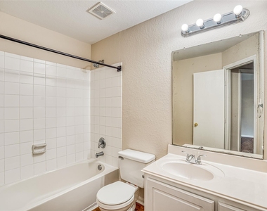 9410 Stoneridge Canyon Lane - Photo Thumbnail 10