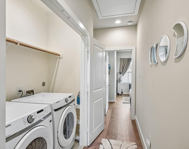 6314 Chelsea Falls Lane - Photo Thumbnail 15