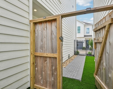 6314 Chelsea Falls Lane - Photo Thumbnail 28