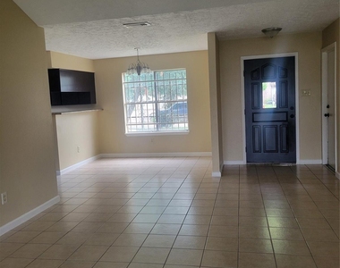 19330 Cypress Bay Drive - Photo Thumbnail 3