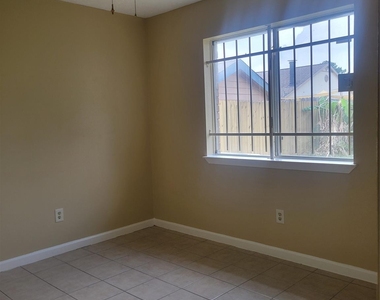 19330 Cypress Bay Drive - Photo Thumbnail 21