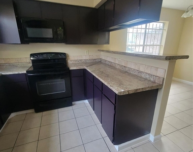 19330 Cypress Bay Drive - Photo Thumbnail 5