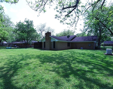 115 Irwin Road - Photo Thumbnail 16