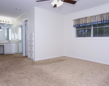 115 Irwin Road - Photo Thumbnail 8