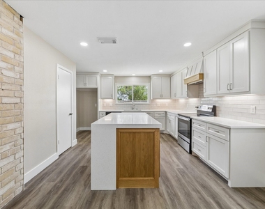 19506 Franz Road - Photo Thumbnail 9