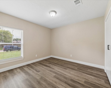 19506 Franz Road - Photo Thumbnail 14