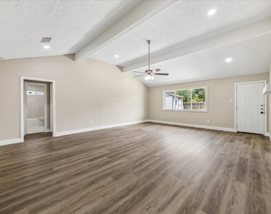19506 Franz Road - Photo Thumbnail 6