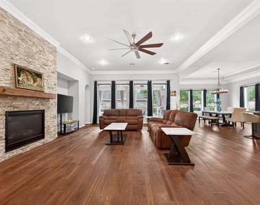 32607 Wingfoot Circle - Photo Thumbnail 7