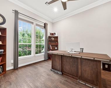 32607 Wingfoot Circle - Photo Thumbnail 4