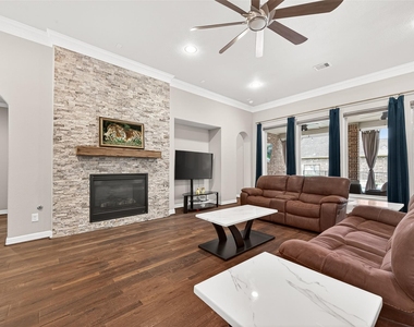 32607 Wingfoot Circle - Photo Thumbnail 9