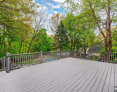 179 Woodside - Photo Thumbnail 24