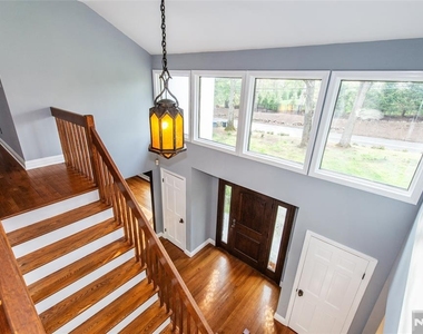 179 Woodside - Photo Thumbnail 19