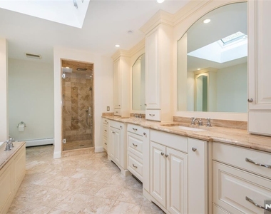 179 Woodside - Photo Thumbnail 17