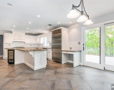 179 Woodside - Photo Thumbnail 3