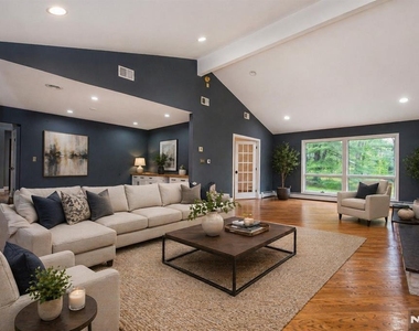 179 Woodside - Photo Thumbnail 10