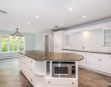 179 Woodside - Photo Thumbnail 5
