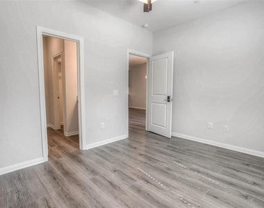 1419 Avenue N - Photo Thumbnail 24