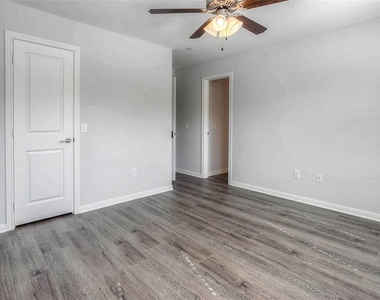 1419 Avenue N - Photo Thumbnail 39