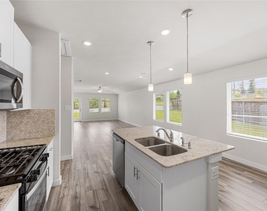 7103 Blue Oak Drive - Photo Thumbnail 7