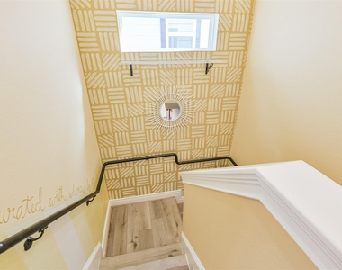 1010 Melneeka Lane - Photo Thumbnail 20