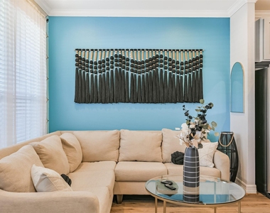 1010 Melneeka Lane - Photo Thumbnail 15