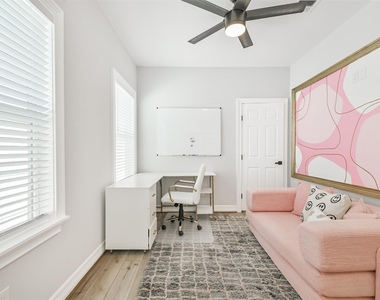 1010 Melneeka Lane - Photo Thumbnail 25