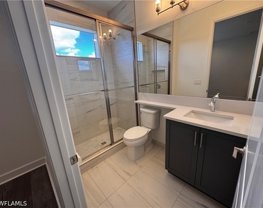2864 Bloomfield Way - Photo Thumbnail 31