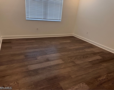 2864 Bloomfield Way - Photo Thumbnail 32