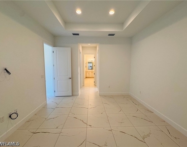 2864 Bloomfield Way - Photo Thumbnail 21