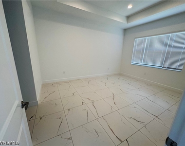 2864 Bloomfield Way - Photo Thumbnail 18