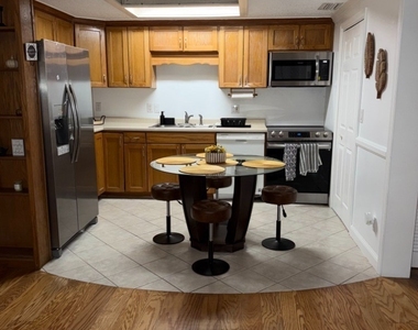 5395 Treetops Drive - Photo Thumbnail 3