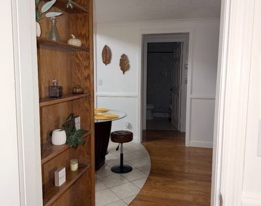 5395 Treetops Drive - Photo Thumbnail 8