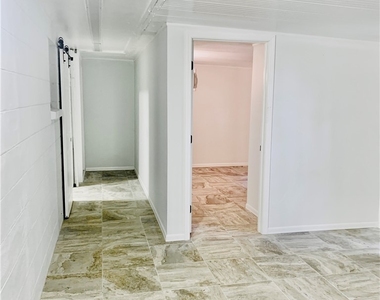 1120 Vineyard Street - Photo Thumbnail 9