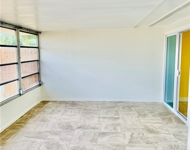 1120 Vineyard Street - Photo Thumbnail 8