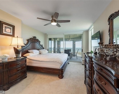 5550 Heron Point Drive - Photo Thumbnail 7