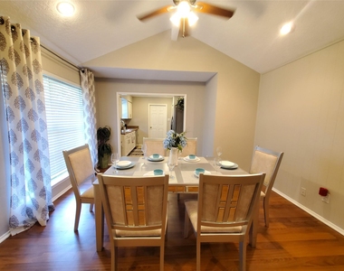 8815 Bellaire Boulevard - Photo Thumbnail 8