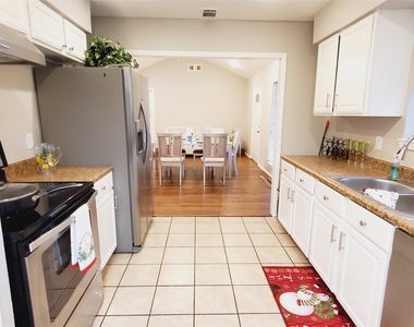 8815 Bellaire Boulevard - Photo Thumbnail 9