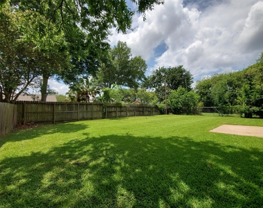 8815 Bellaire Boulevard - Photo Thumbnail 21