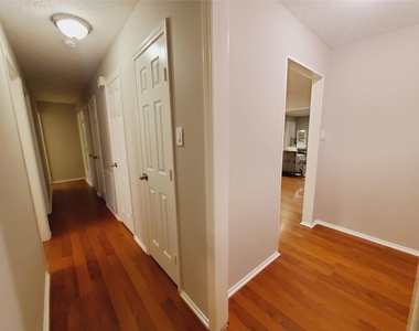 8815 Bellaire Boulevard - Photo Thumbnail 12