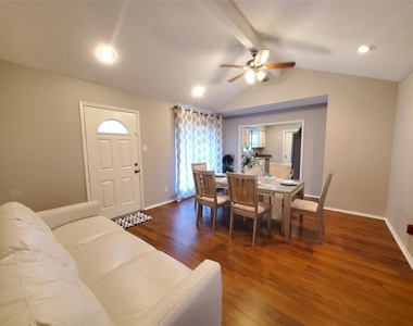 8815 Bellaire Boulevard - Photo Thumbnail 10