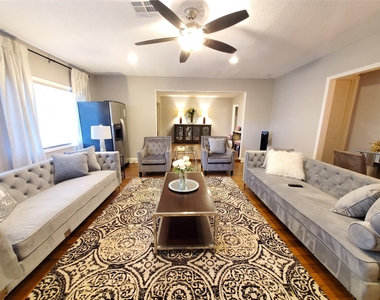 8815 Bellaire Boulevard - Photo Thumbnail 5