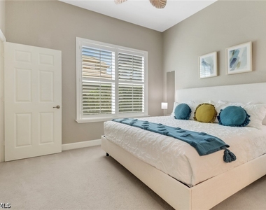 9208 Quartz Lane - Photo Thumbnail 16