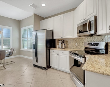 9208 Quartz Lane - Photo Thumbnail 8